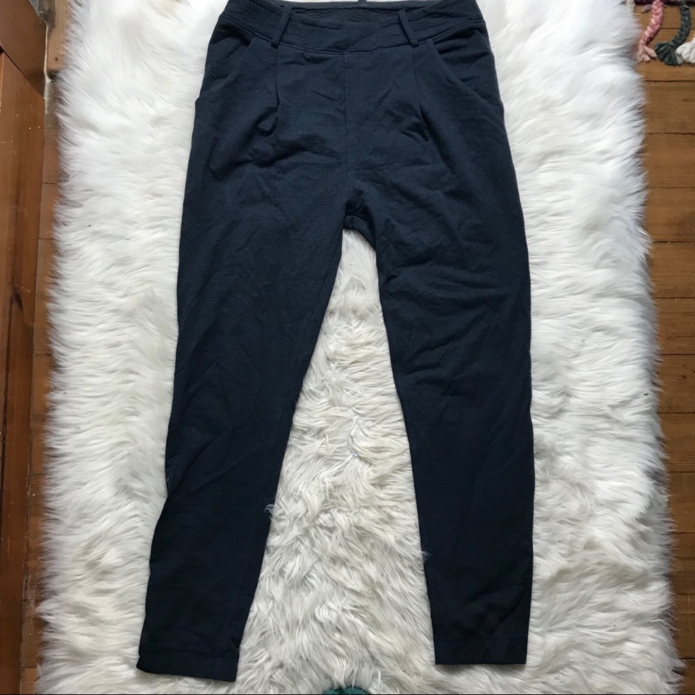 Lululemon Pleated track lounge pants 4